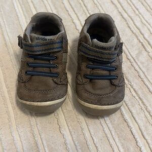 Stride Rite Soft Motion Artie Shoe 4.5M